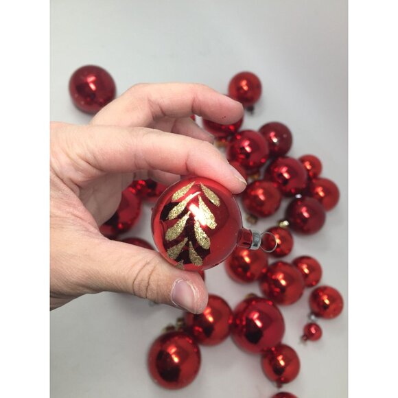 33 Red Shiny Christmas Tree Ornaments - Picture 11 of 13